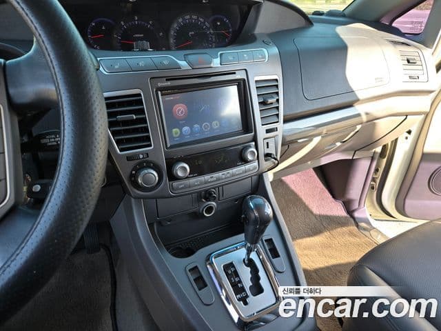 KG모빌리티(SsangYong) Korando 투리스모 4WD GT 11인승, 2014 12