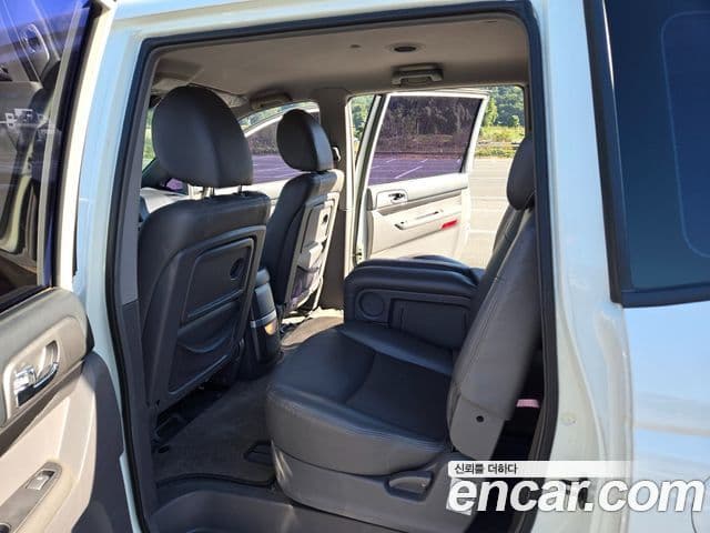 KG모빌리티(SsangYong) Korando 투리스모 4WD GT 11인승, 2014 14