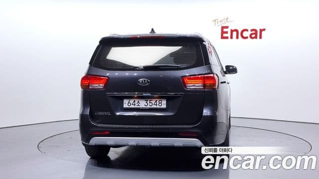 Kia All New Carnival Prestige, 2017 4