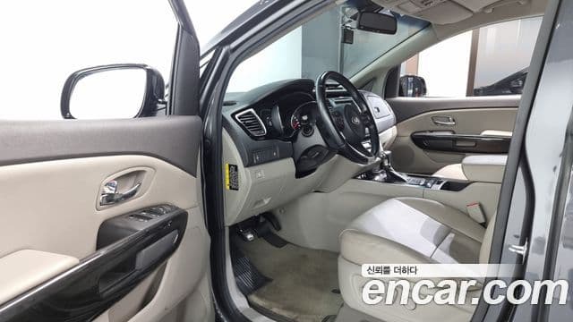 Kia All New Carnival Prestige, 2017 11