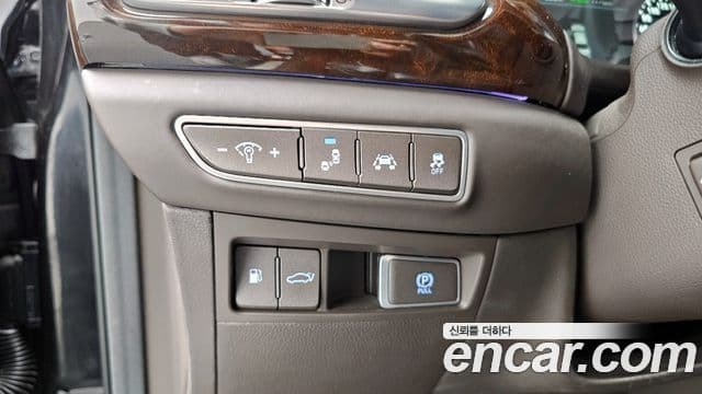 Genesis EQ900 Prestige, 2018 18