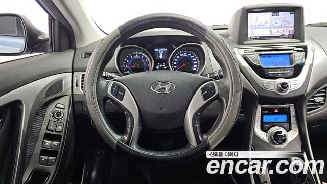 Hyundai Avante MD Premier, 2011 13