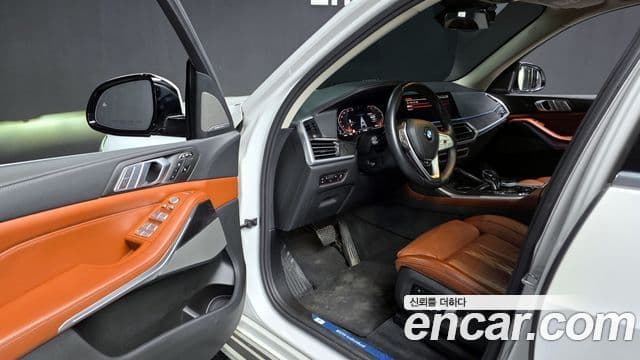 BMW X7 (G07) xDrive 40i Design Pure Excellence 6인승, 2021 10