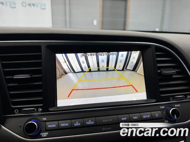 Hyundai Avante AD 1.6 GDI Value Plus, 2018 14