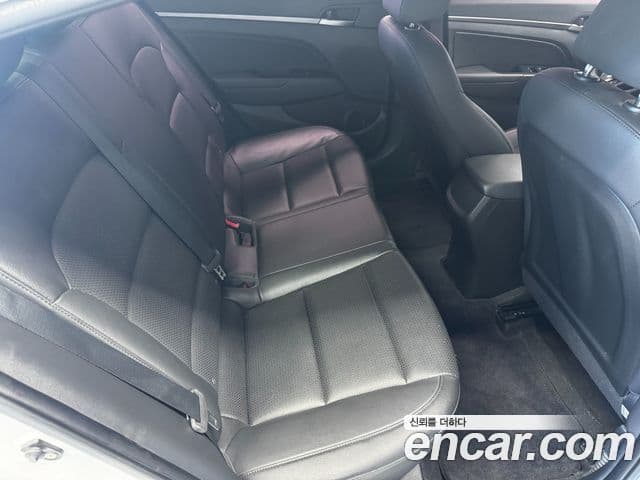 Hyundai Avante AD 1.6 GDI Value Plus, 2018 17