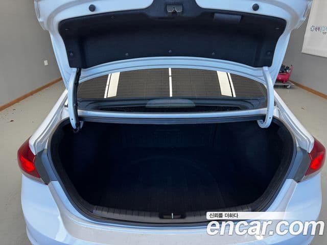 Hyundai Avante AD 1.6 GDI Value Plus, 2018 19