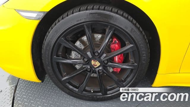 Porsche 718 Boxster, 2017 все фото