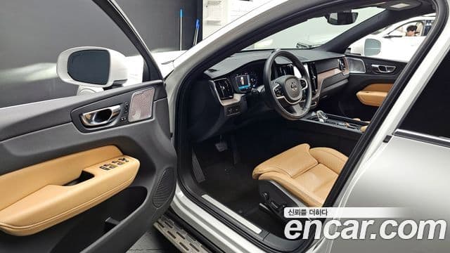 Volvo XC60 2세대 B5 Inscription, 2022 10