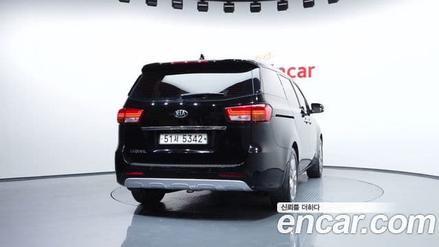 Kia All New Carnival Prestige, 2018 4