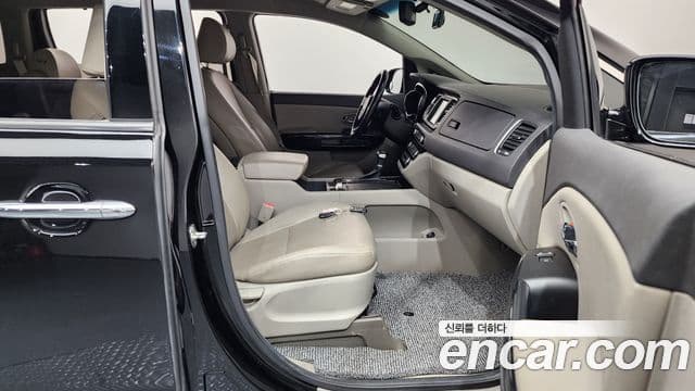Kia All New Carnival Prestige, 2018 11