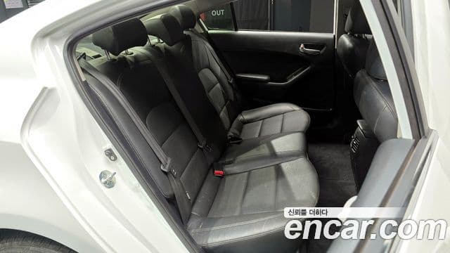 Kia K3 Trendy, 2015 13