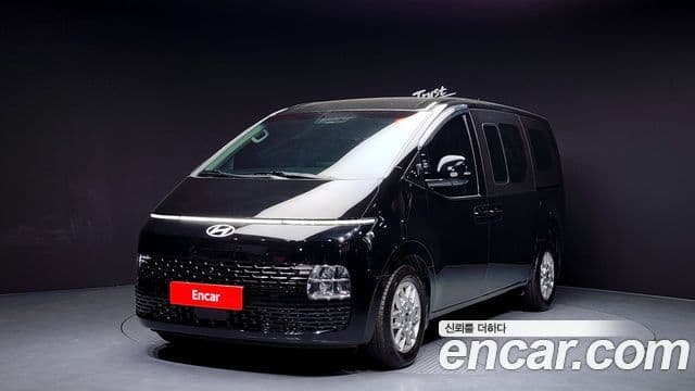 Hyundai Staria Modern, 2025 1