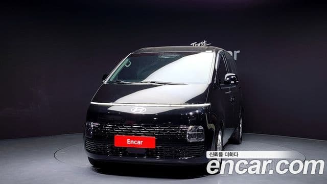 Hyundai Staria Modern, 2025 3