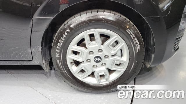 Hyundai Staria Modern, 2025 все фото