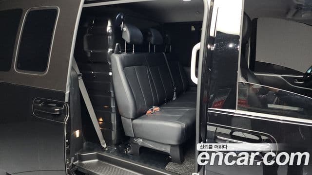 Hyundai Staria Modern, 2025 12