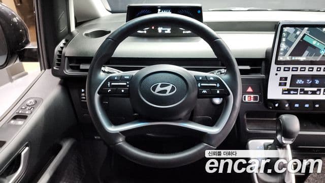 Hyundai Staria Modern, 2025 13