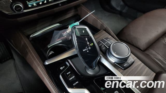 BMW 5시리즈 (G30) Luxury, 2022 9