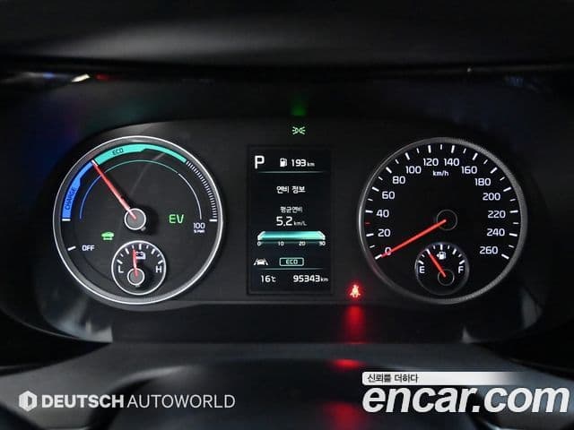 Kia K5 гибрид 3세대 Prestige, 2022 8