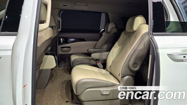 Kia Carnival 4세대 Signature, 2021 12