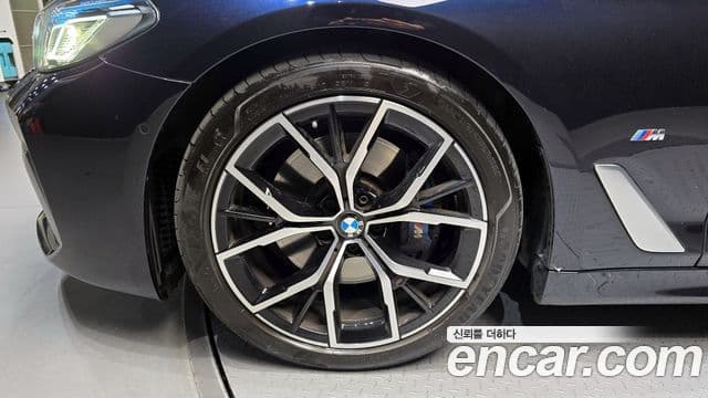 BMW 5시리즈 (G30) 530i M Sport, 2023 все фото