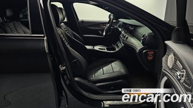 Mercedes-Benz E-класс W213 AMG Line, 2023 11