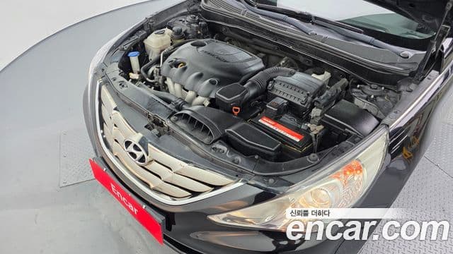 Hyundai YF Sonata LPI Premier(для людей с инвалидностью), 2011 6