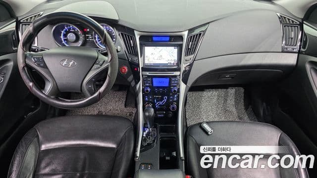 Hyundai YF Sonata LPI Premier(для людей с инвалидностью), 2011 7