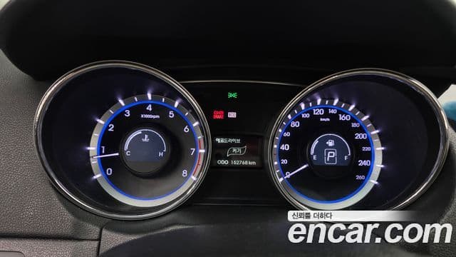 Hyundai YF Sonata LPI Premier(для людей с инвалидностью), 2011 8