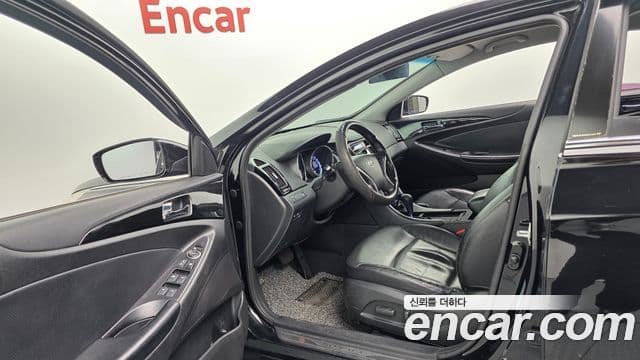 Hyundai YF Sonata LPI Premier(для людей с инвалидностью), 2011 11