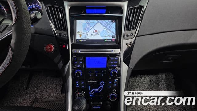 Hyundai YF Sonata LPI Premier(для людей с инвалидностью), 2011 15