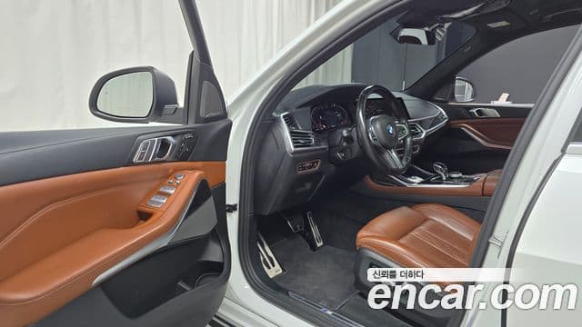 BMW X7 (G07) xDrive 40i M Sport 6인승, 2022 11