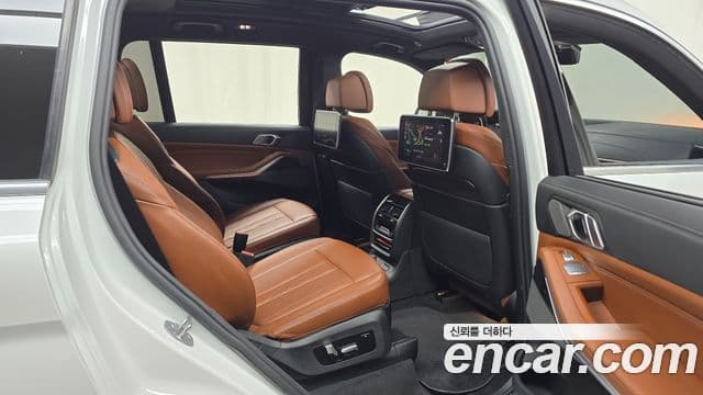 BMW X7 (G07) xDrive 40i M Sport 6인승, 2022 12