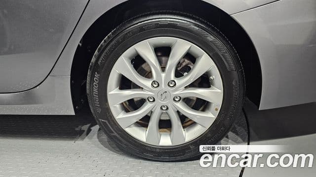 Renault Korea(Samsung) SM7 Nova LPLI 2.0 LPe для людей с инвалидностью, 2016 все фото