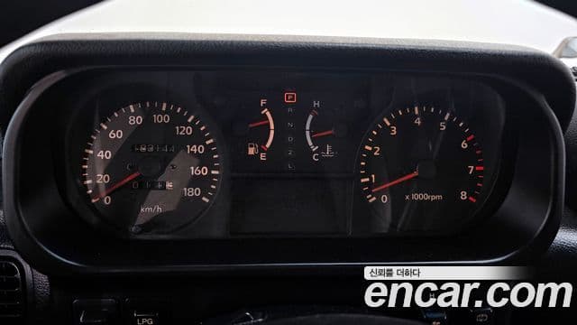 Hyundai 갤로퍼 2 9인승 V6 LPG, 1998 8