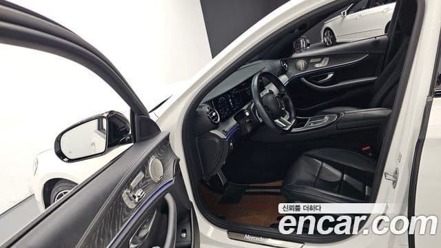 Mercedes-Benz E-класс W213 AMG Line, 2023 10