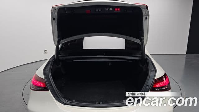 Mercedes-Benz E-класс W213 AMG Line, 2023 20