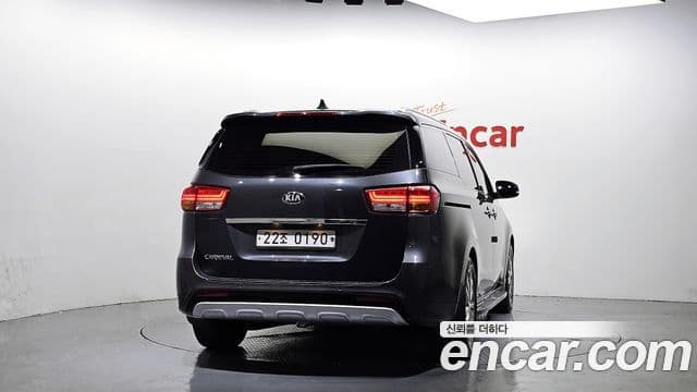 Kia All New Carnival Prestige, 2017 4