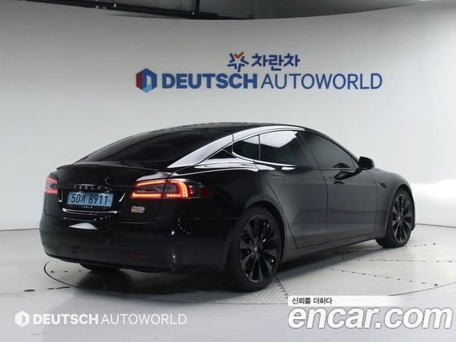 Tesla модель S Long Range, 2019 3