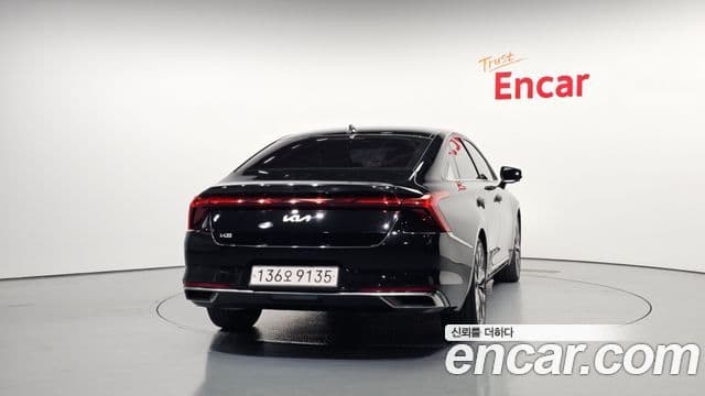 Kia K8 Signature, 2023 4