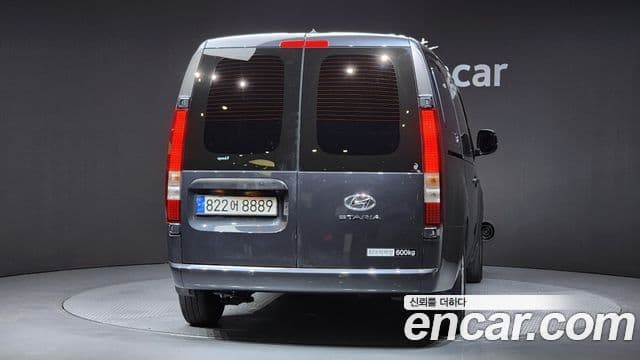 Hyundai Staria Modern, 2023 4