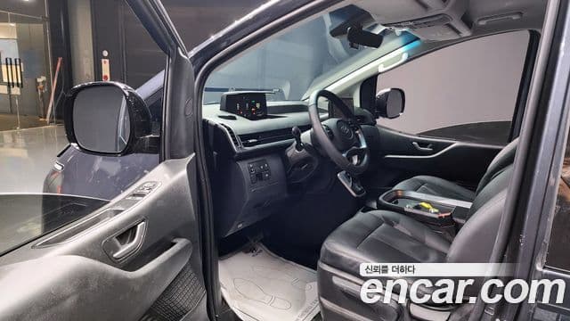 Hyundai Staria Modern, 2023 11