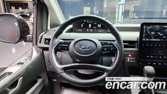 Hyundai Staria Modern, 2023 14
