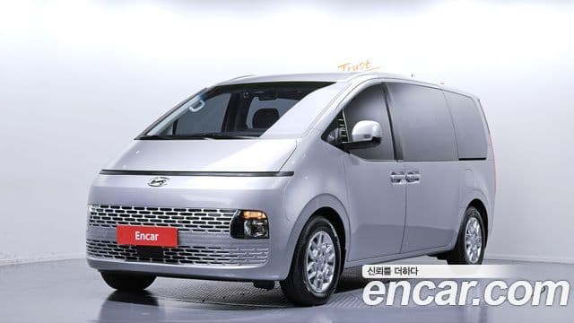 Hyundai Staria Modern, 2023 1