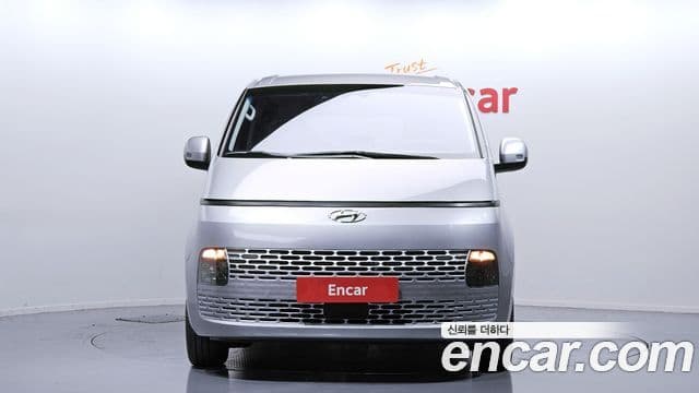Hyundai Staria Modern, 2023 3