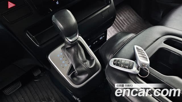 Hyundai Staria Modern, 2023 9