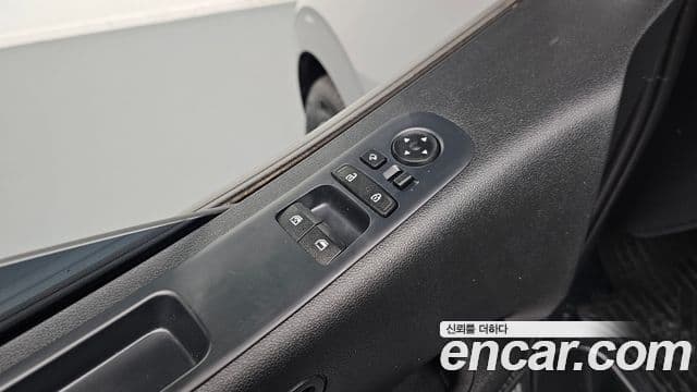 Hyundai Staria Modern, 2023 11