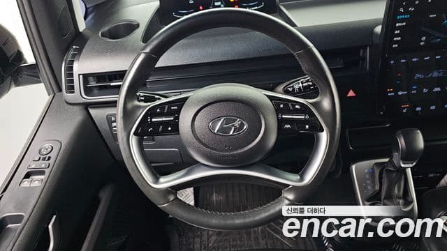 Hyundai Staria Modern, 2023 13
