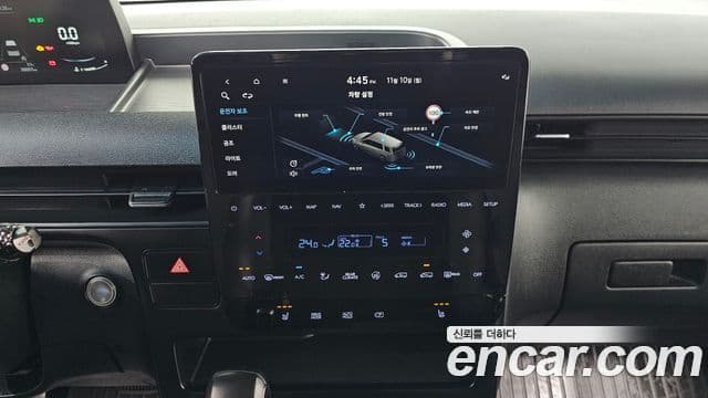 Hyundai Staria Modern, 2023 18