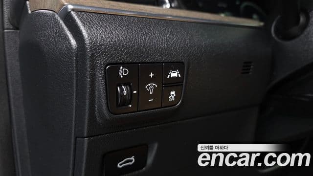 Kia K5 3세대 Signature, 2021 12