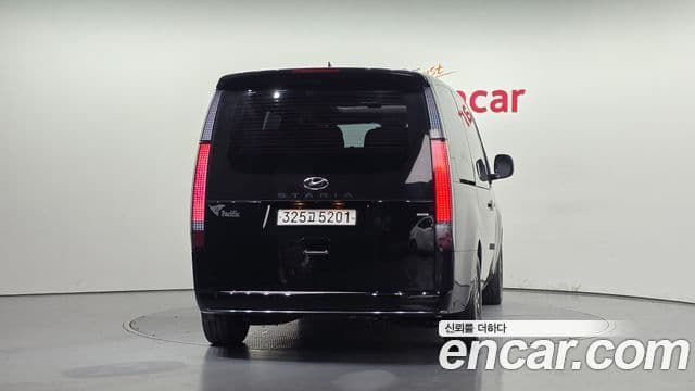 Hyundai Staria Inspiration, 2023 4